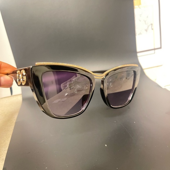 Black Designer Sunglasses - Picture 2 of 5
